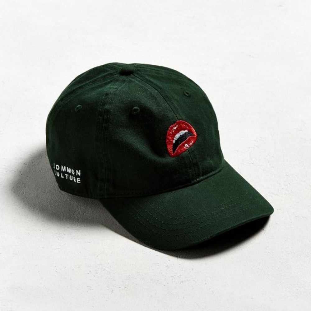 UO • Common Culture Lips Cap (Unisex)
